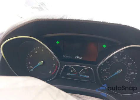 2017 Ford Focus Titanium из США, поврежденный, VIN 1FADP3J28HL257244